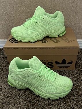 Adidas Women's Response CL IF9082 Shoes Green Spark Color Size 5.5